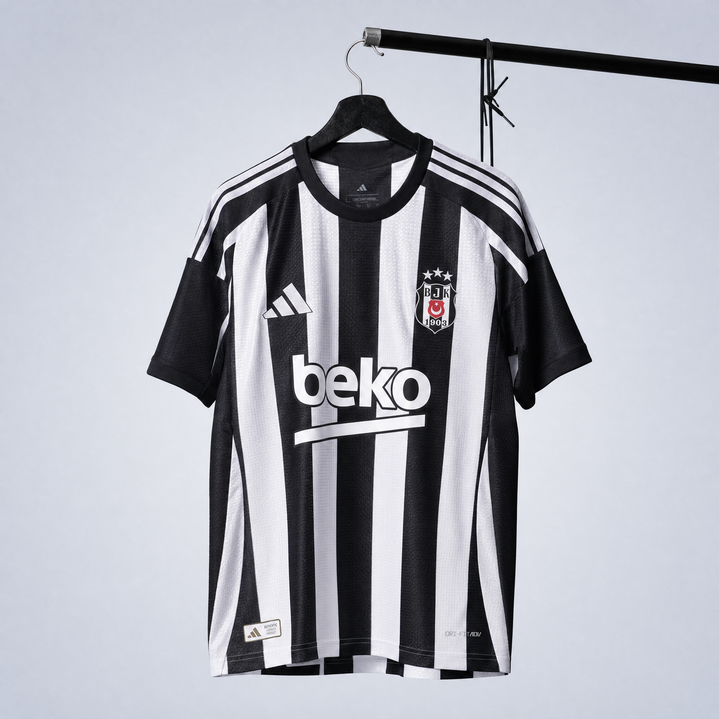 Besiktas away 26/27 kit