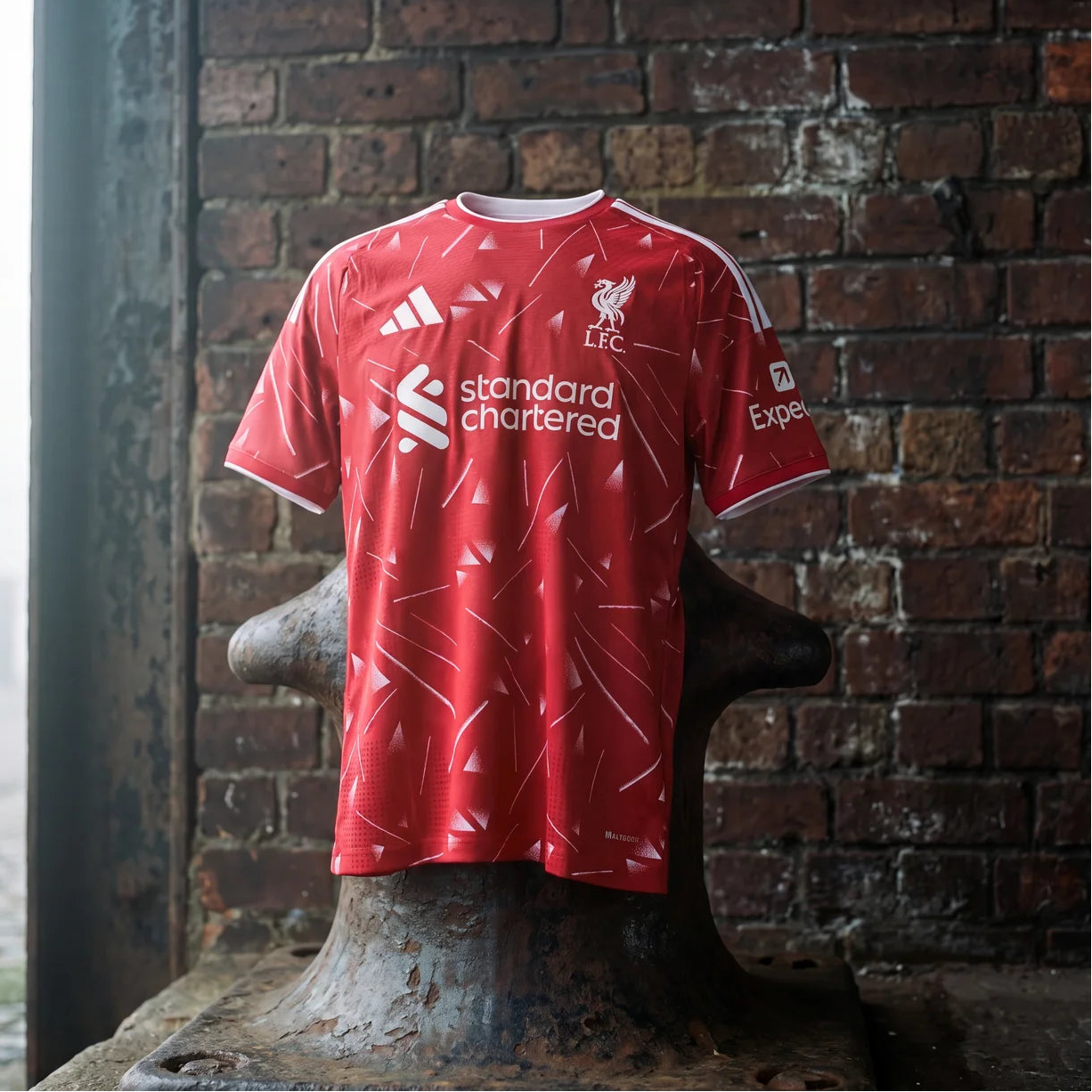 Liverpool Home 26/27 Kit